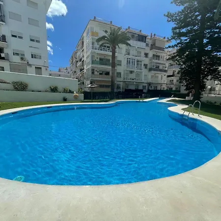Apartamento A Un Paso De La Zona Peatonal Del Balcón De Europa Nerja