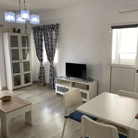 Appartement ¡a Un Paso De Peatonal Del Balcon De Europa! *